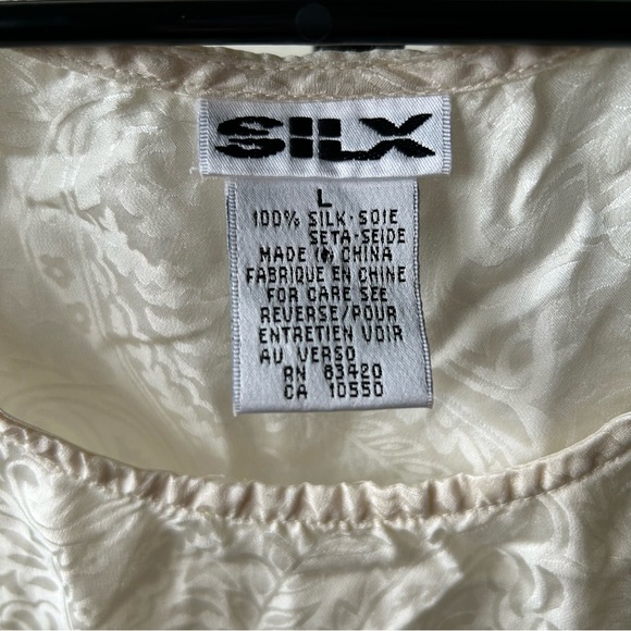 Vintage Silx Cream Tank Top w/light Paisley pattern 100% Silk - Picture 5 of 5